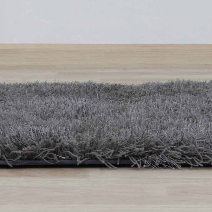 KONDELA Kavala koberec 140x200 cm sivá