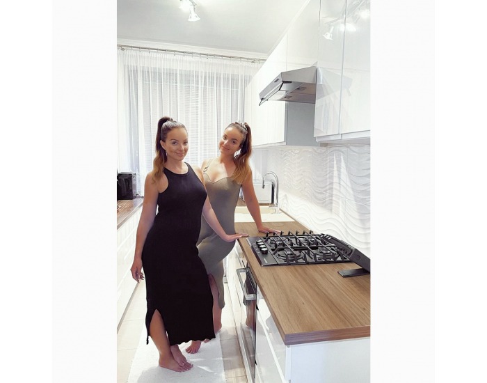 Potravinová skriňa Aurora D60P L - biela / biely vysoký lesk