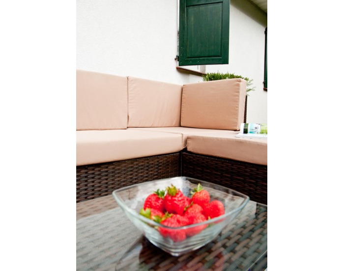 Záhradný nábytok z umelého ratanu Tinto - čierna / béžová