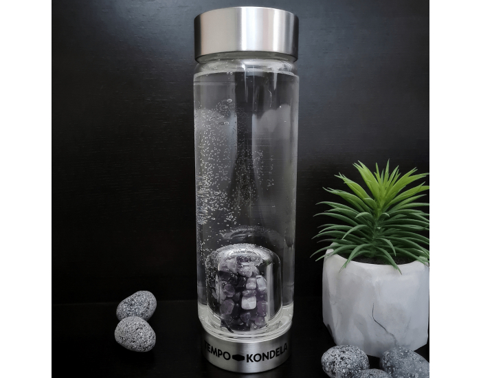 Sklenená fľaša s ametystom Crystal 500 ml - priehľadná