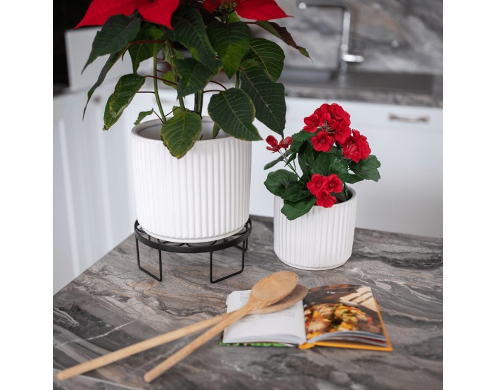 Podstavec pod kvetináč Dembel - čierna