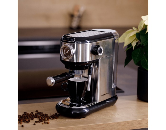 Pákový kávovar Ernest - strieborná / čierna