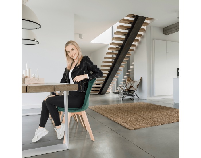 Jedálenská stolička Lorita - čierna (Velvet) / čierna