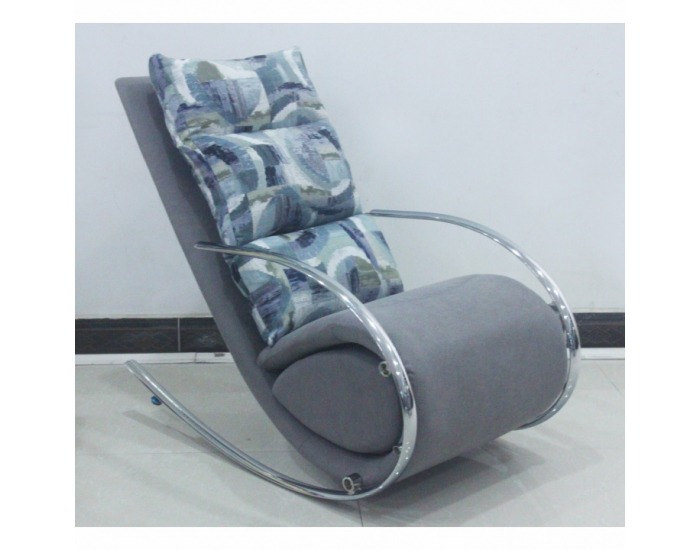 Hojdacie kreslo Roger - sivá / chróm