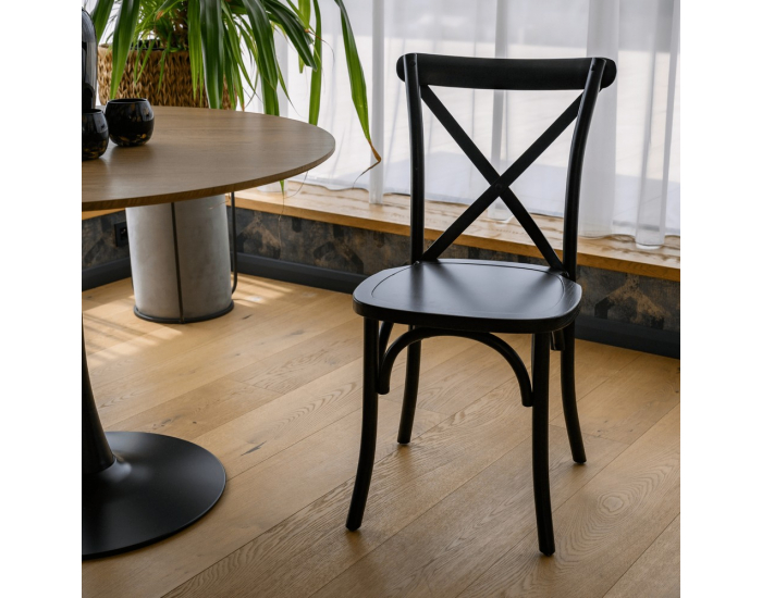 Drevená jedálenská stolička Samilo - čierna