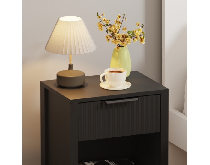 Nočný stolík Tobi - čierna