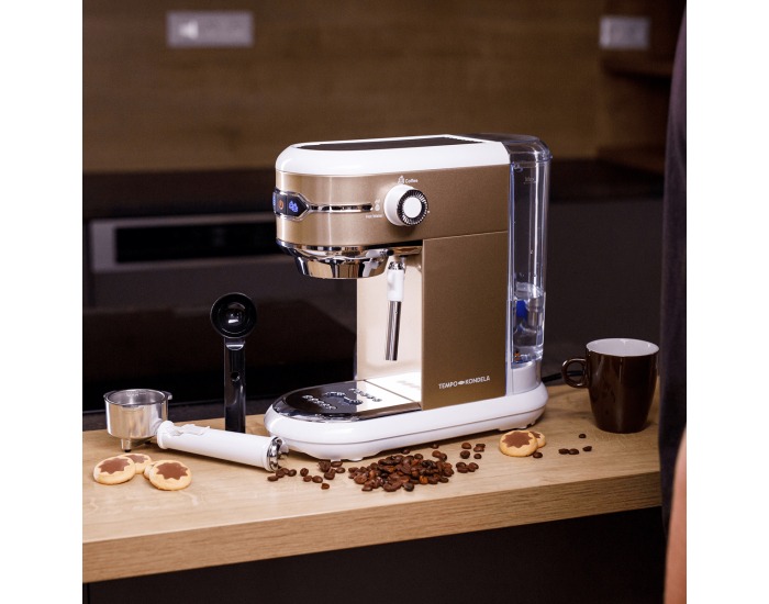 Pákový kávovar Trevor - zlatá / biela / strieborná