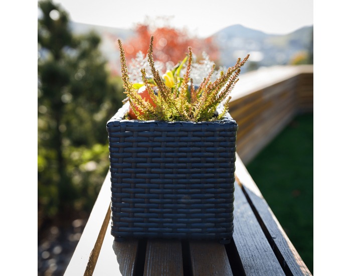 Ratanový kvetináč Tyrion - čierna