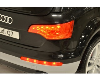 Detské elektrické autíčko Audi Q7 AU716 - čierna