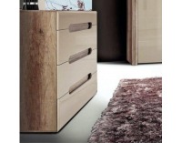 Zásuvková komoda Triztan - dub antický / béžový vysoký lesk