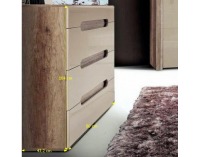 Zásuvková komoda Triztan - dub antický / béžový vysoký lesk