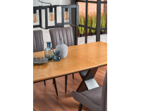 Rozkladací jedálenský stôl Chandler - dub prírodný / čierna