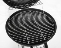 Záhradný gril s popolníkom Merida - čierna